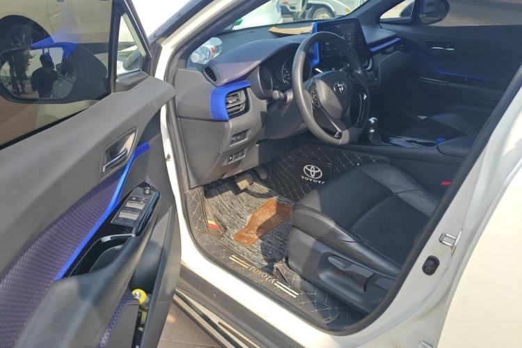 Used Toyota IZOA 2018 2.0L Yichi Version China VI Standard Driver Seat