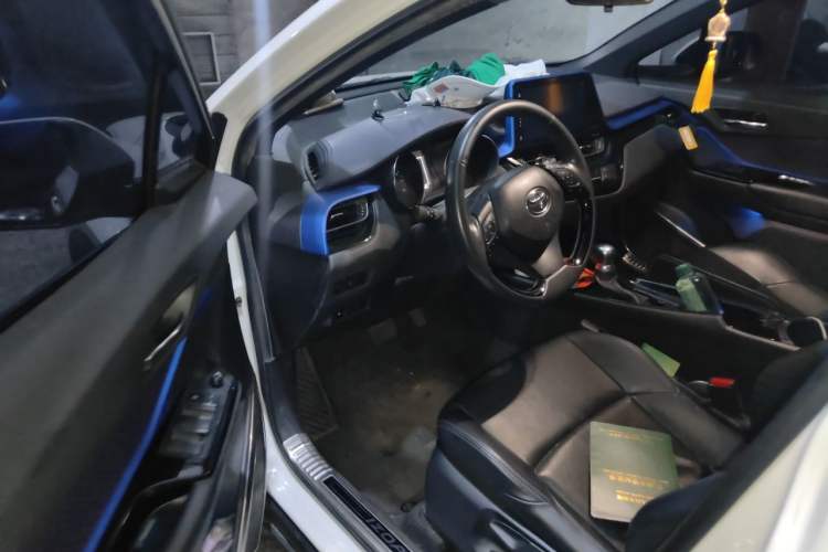Used Toyota IZOA 2018 2.0L Yichi Version China VI Standard Driver Seat