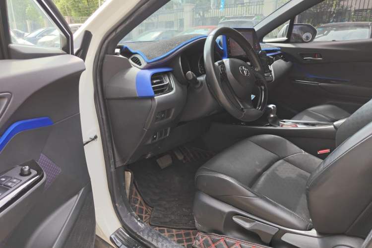 Used Toyota IZOA 2018 2.0L Yichi Version China VI Standard Driver Seat