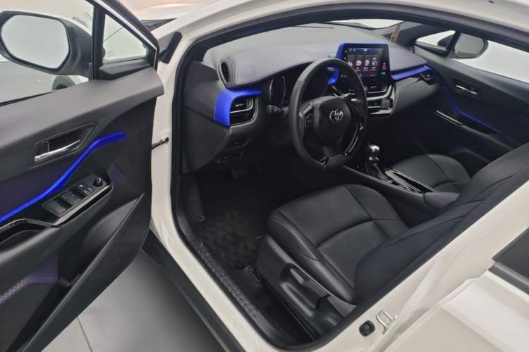 Used Toyota IZOA 2018 2.0L Yichi Edition China V Standard Driver Seat