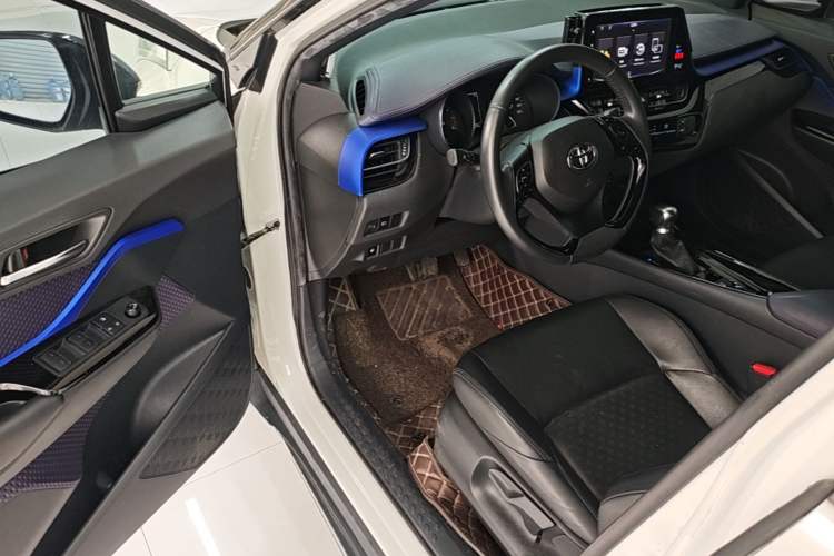 Used Toyota IZOA 2018 2.0L Yichi Version China VI Standard Driver Seat