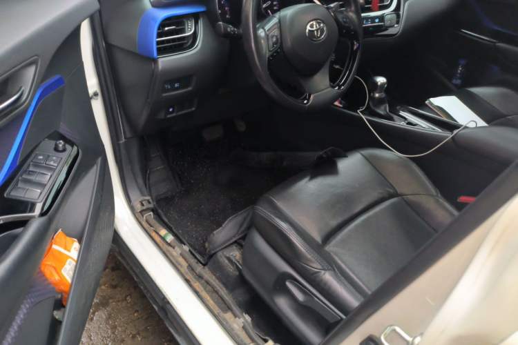 Used Toyota IZOA 2018 2.0L Yichi Version China VI Standard Driver Seat