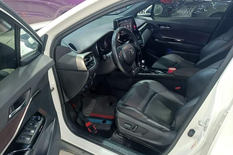 Used Toyota IZOA 2018 2.0L Yixuan Version China V Standard Driver Seat
