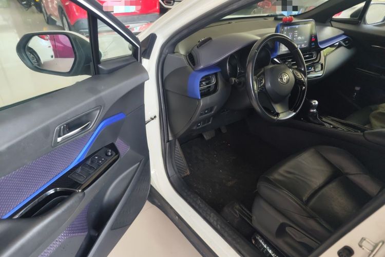 Used Toyota IZOA 2018 2.0L Yichi Version China VI Standard Driver Seat