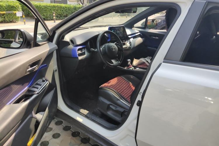 Used Toyota IZOA 2018 2.0L Yichi Version China VI Standard Driver Seat