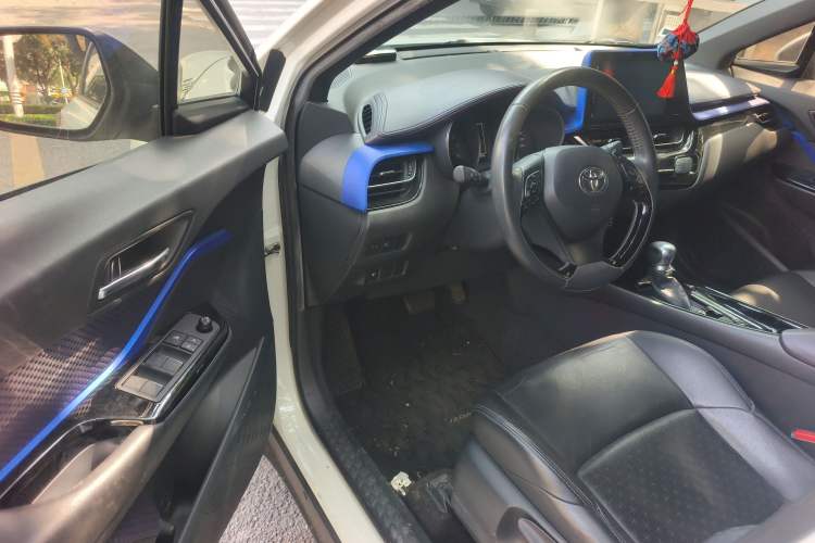 Used Toyota IZOA 2018 2.0L Yichi Version China VI Standard Driver Seat