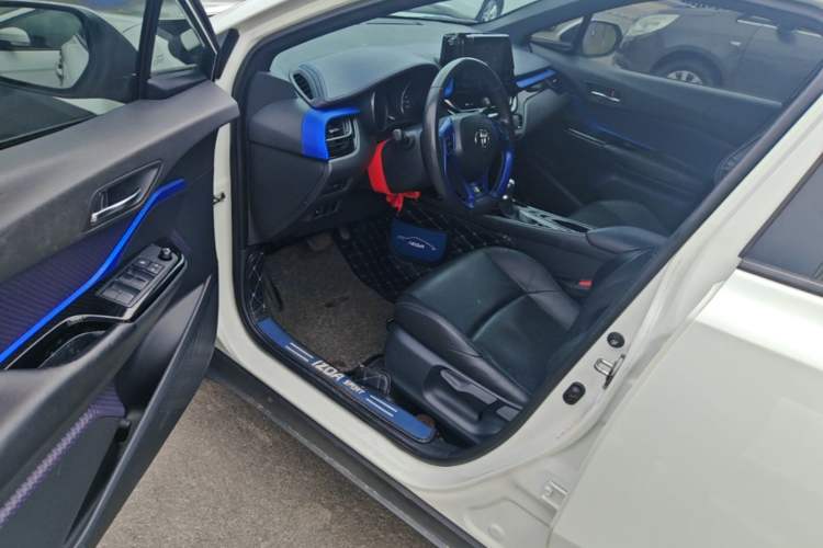 Used Toyota IZOA 2018 2.0L Yichi Edition China V Standard Driver Seat