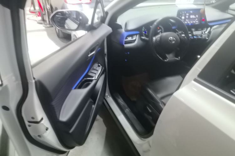 Used Toyota IZOA 2018 2.0L Yichi Version China VI Standard Driver Seat