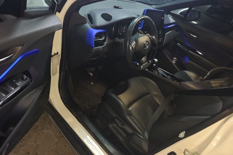 Used Toyota IZOA 2018 2.0L Yichi Version China VI Standard Driver Seat