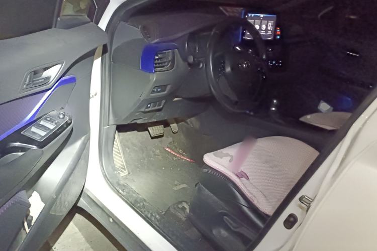 Used Toyota IZOA 2018 2.0L Yichi Version China VI Standard Driver Seat