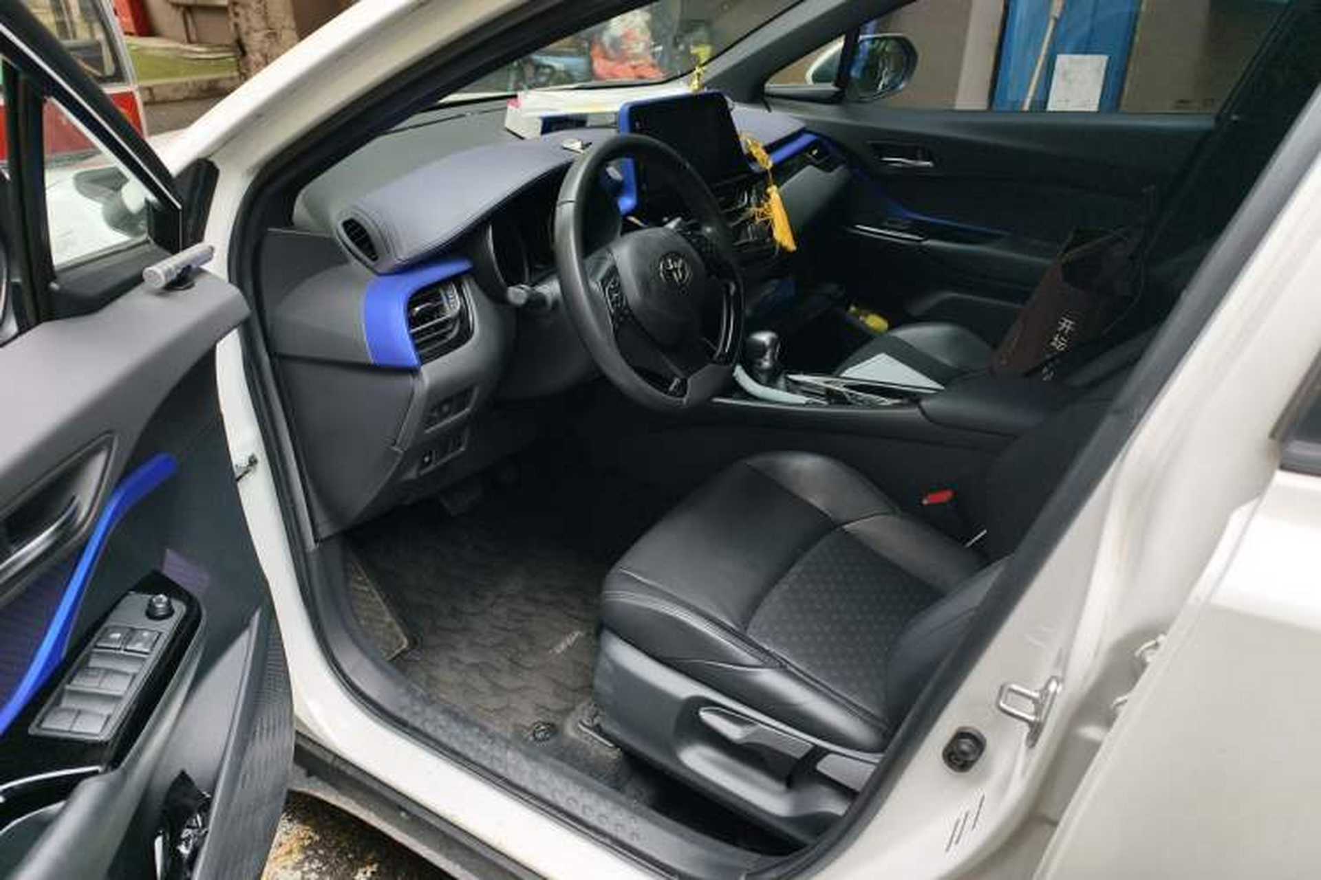 Used Toyota IZOA 2018 2.0L Yichi Version China VI Standard Driver Seat