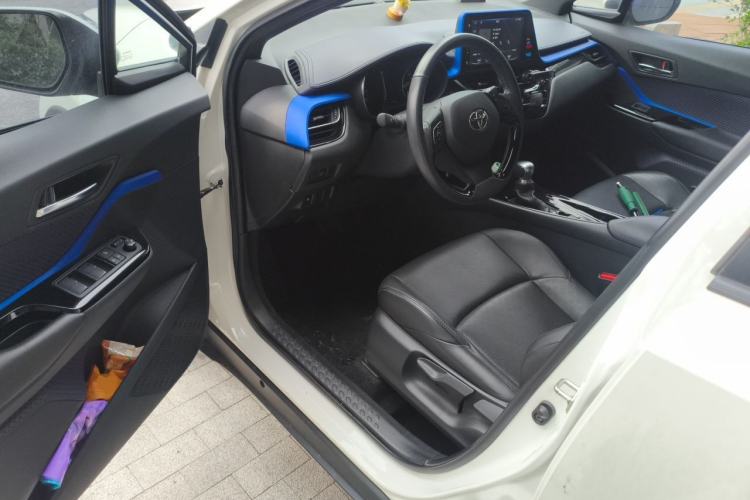 Used Toyota IZOA 2018 2.0L Yichi Version China VI Standard Driver Seat
