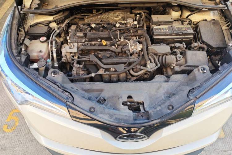 Used Toyota IZOA 2018 2.0L Yichi Version China VI Standard Engine Bay