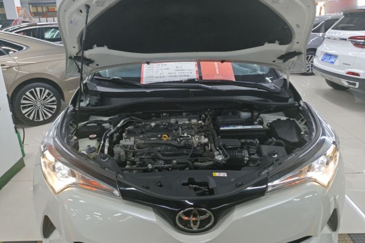 Used Toyota IZOA 2018 2.0L Yichi Version China VI Standard Engine Bay
