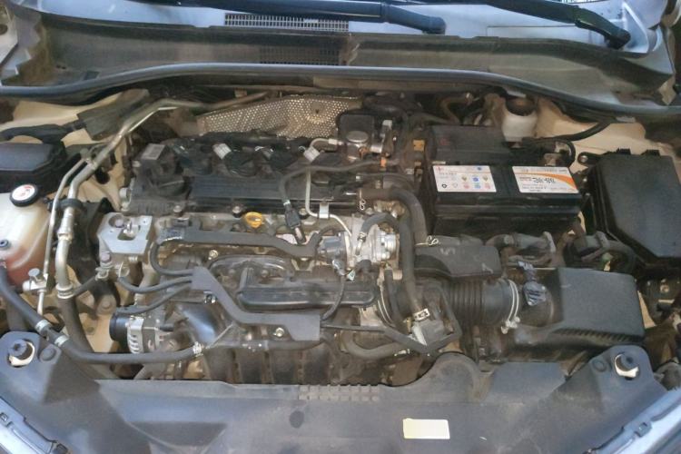 Used Toyota IZOA 2018 2.0L Yichi Version China VI Standard Engine Bay