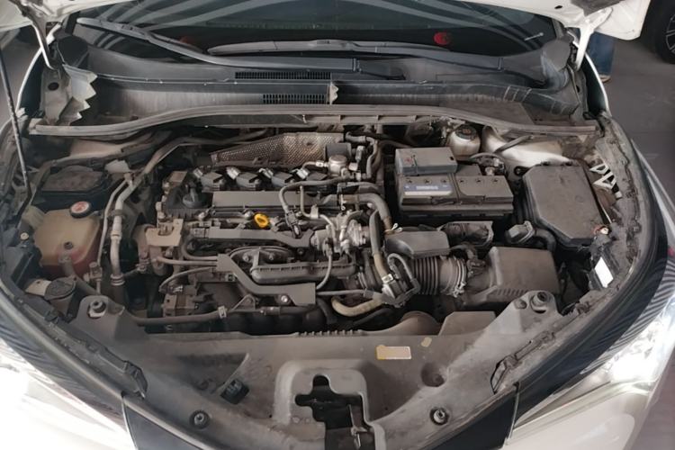 Used Toyota IZOA 2018 2.0L Yichi Edition China V Standard Engine Bay