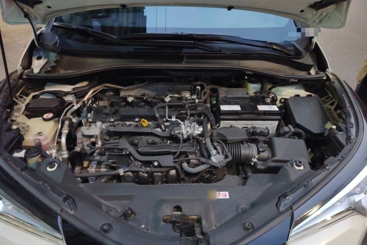 Used Toyota IZOA 2018 2.0L Yichi Edition China V Standard Engine Bay