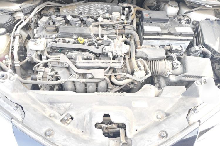 Used Toyota IZOA 2018 2.0L Yichi Version China VI Standard Engine Bay