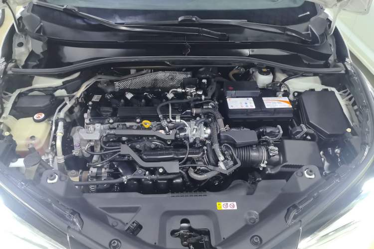 Used Toyota IZOA 2018 2.0L Yichi Edition China V Standard Engine Bay