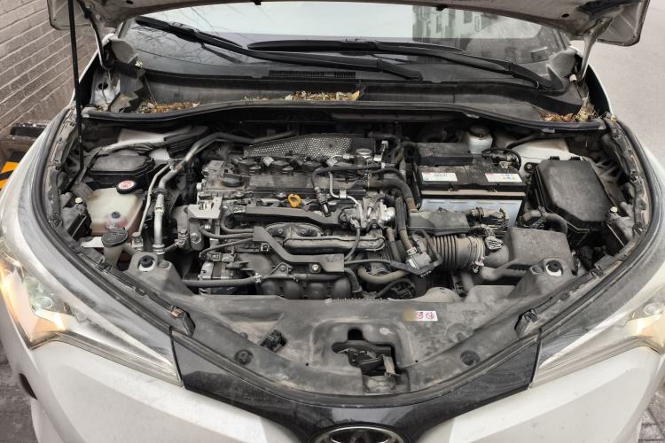 Used Toyota IZOA 2018 2.0L Yichi Edition China V Standard Engine Bay