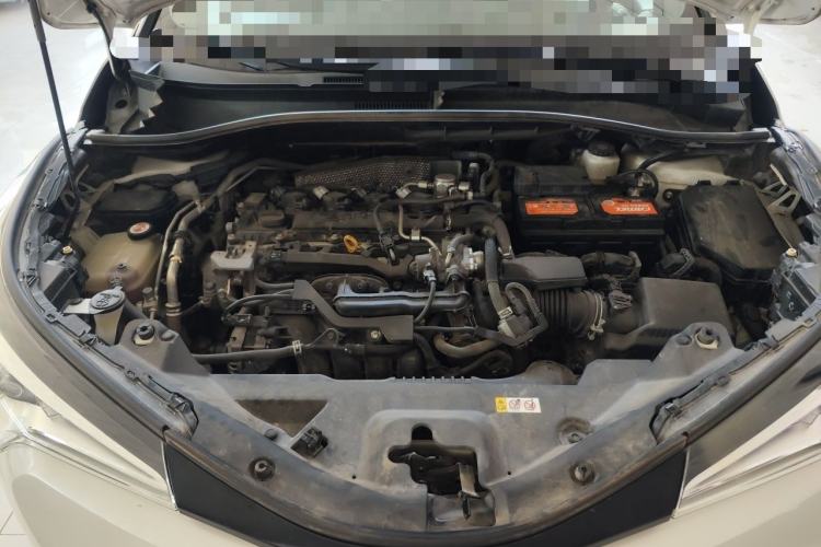 Used Toyota IZOA 2018 2.0L Yichi Version China VI Standard Engine Bay