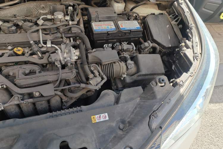 Used Toyota IZOA 2018 2.0L Yichi Version China VI Standard Engine Bay Left