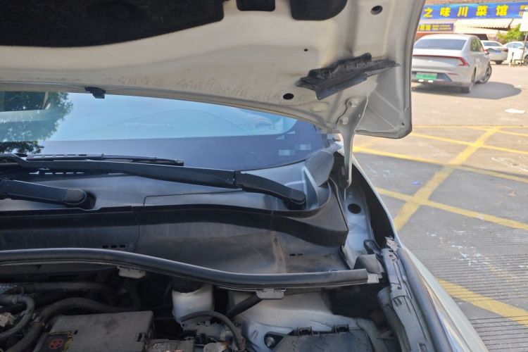 Used Toyota IZOA 2018 2.0L Yichi Edition China V Standard Engine Bay Left
