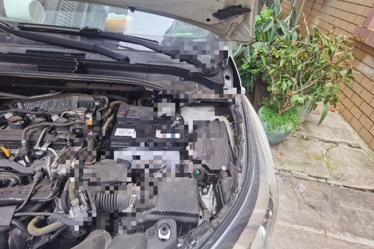 Used Toyota IZOA 2018 2.0L Yichi Version China VI Standard Engine Bay Left