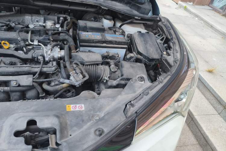Used Toyota IZOA 2018 2.0L Yichi Edition China V Standard Engine Bay Left