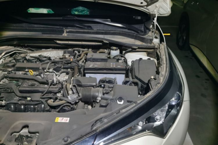 Used Toyota IZOA 2018 2.0L Yichi Version China VI Standard Engine Bay Left