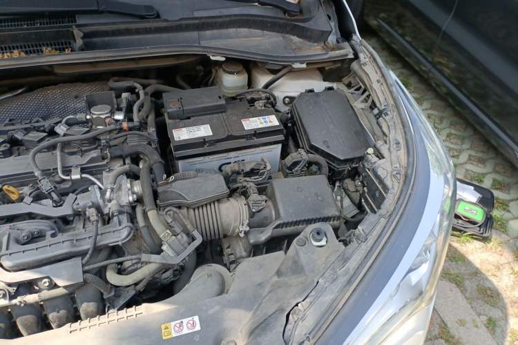 Used Toyota IZOA 2018 2.0L Yichi Version China VI Standard Engine Bay Left