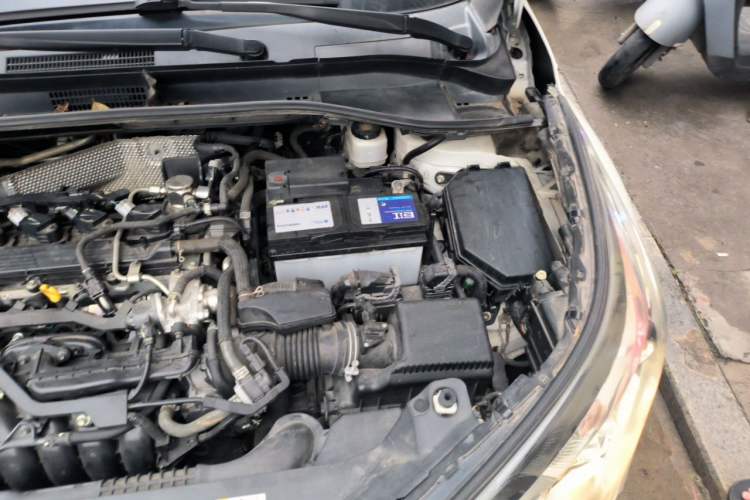 Used Toyota IZOA 2018 2.0L Yichi Version China VI Standard Engine Bay Left