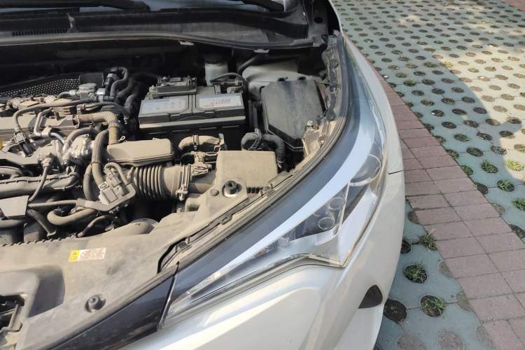 Used Toyota IZOA 2018 2.0L Yichi Version China VI Standard Engine Bay Left