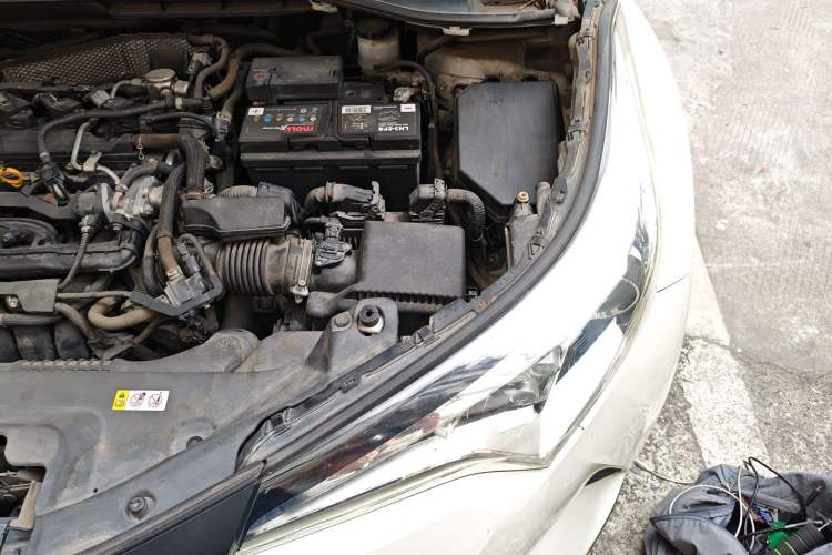 Used Toyota IZOA 2018 2.0L Yichi Edition China V Standard Engine Bay Left