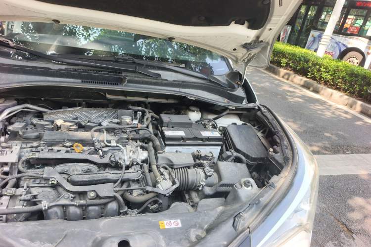Used Toyota IZOA 2018 2.0L Yichi Version China VI Standard Engine Bay Left