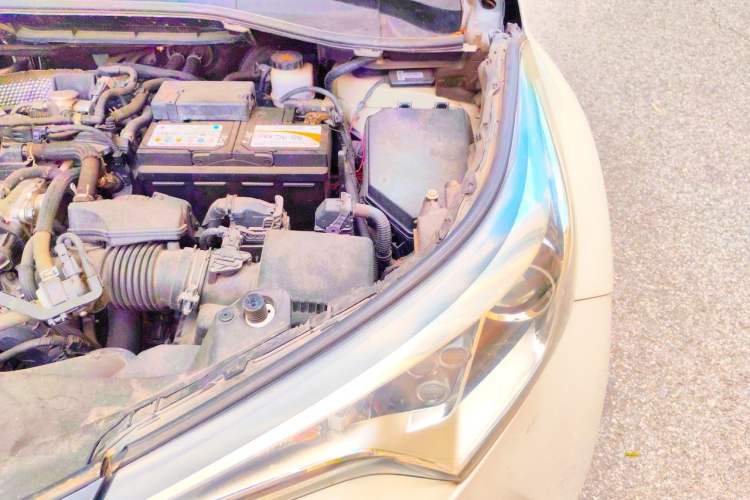 Used Toyota IZOA 2018 2.0L Yichi Version China VI Standard Engine Bay Left