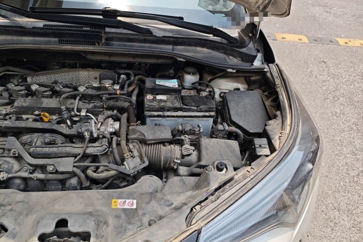 Used Toyota IZOA 2018 2.0L Yichi Version China VI Standard Engine Bay Left