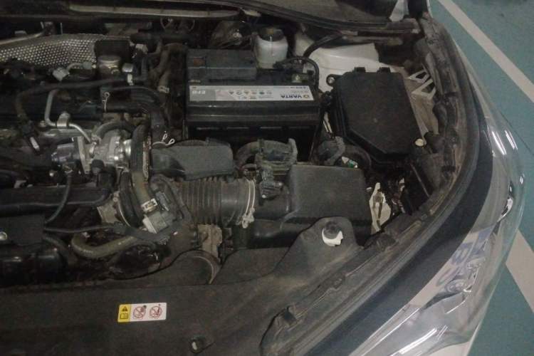 Used Toyota IZOA 2018 2.0L Yichi Version China VI Standard Engine Bay Left