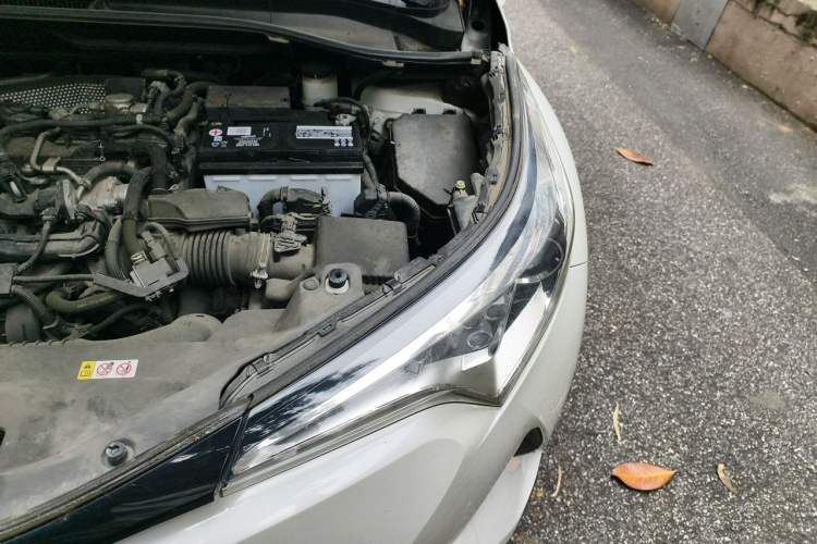 Used Toyota IZOA 2018 2.0L Yichi Version China VI Standard Engine Bay Left