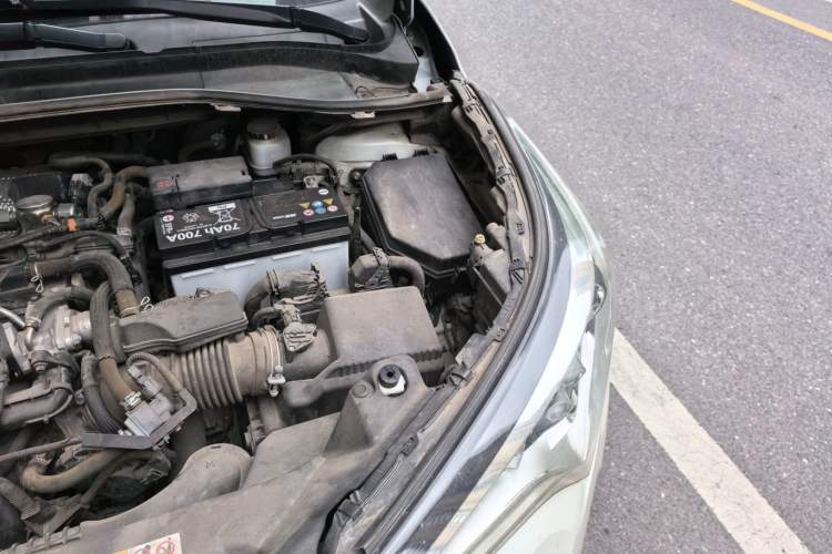 Used Toyota IZOA 2018 2.0L Yichi Version China VI Standard Engine Bay Left