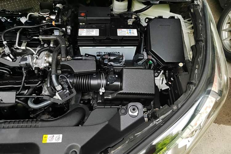 Used Toyota IZOA 2018 2.0L Yichi Version China VI Standard Engine Bay Left