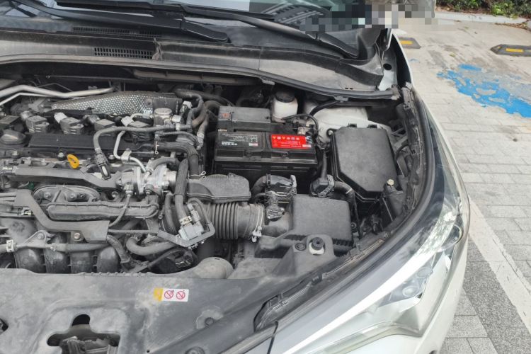 Used Toyota IZOA 2018 2.0L Yichi Version China VI Standard Engine Bay Left