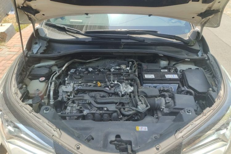 Used Toyota IZOA 2018 2.0L Yichi Edition China V Standard Engine Bay