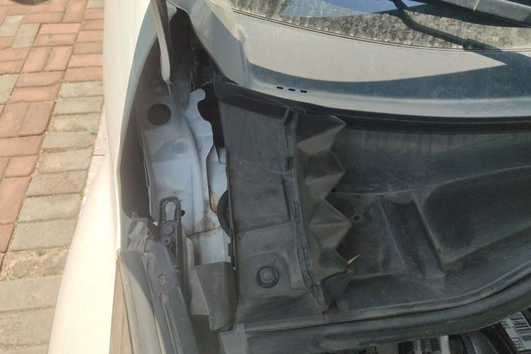 Used Toyota IZOA 2018 2.0L Yichi Edition China V Standard Engine Bay Right