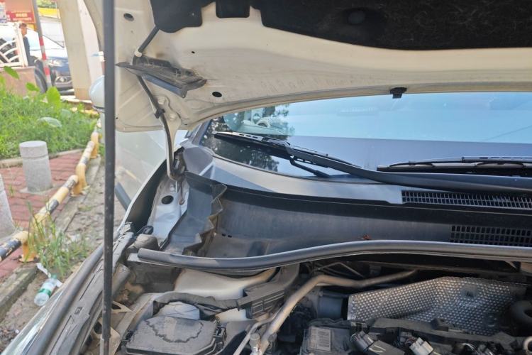 Used Toyota IZOA 2018 2.0L Yichi Edition China V Standard Engine Bay Right