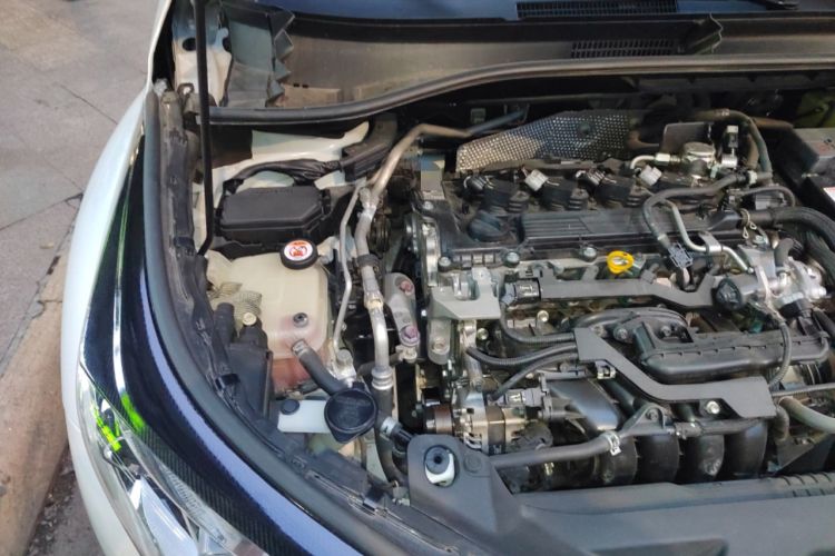 Used Toyota IZOA 2018 2.0L Yichi Edition China V Standard Engine Bay Right
