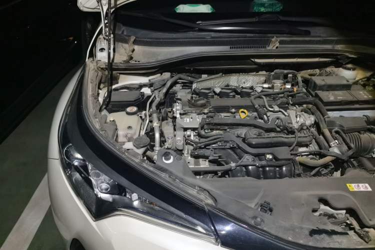 Used Toyota IZOA 2018 2.0L Yichi Version China VI Standard Engine Bay Right