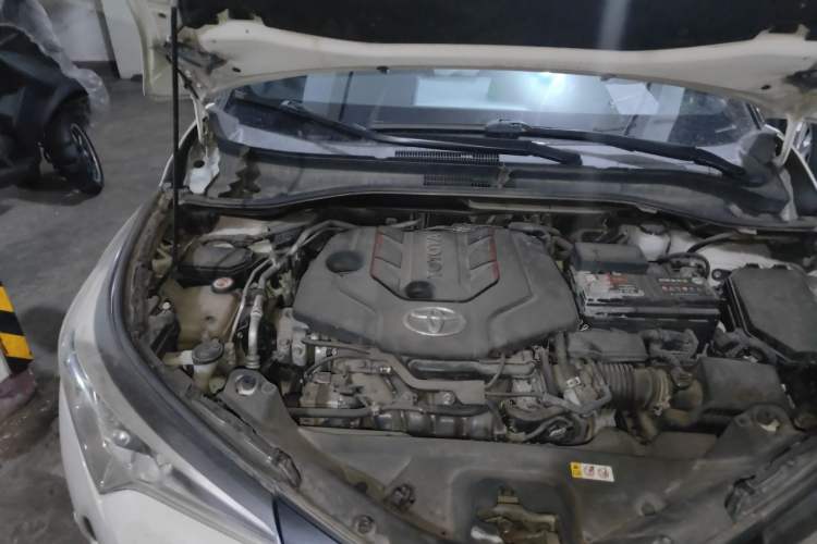 Used Toyota IZOA 2018 2.0L Yichi Version China VI Standard Engine Bay Right