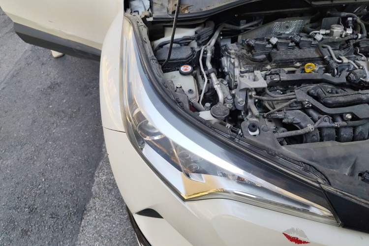 Used Toyota IZOA 2018 2.0L Yichi Edition China V Standard Engine Bay Right