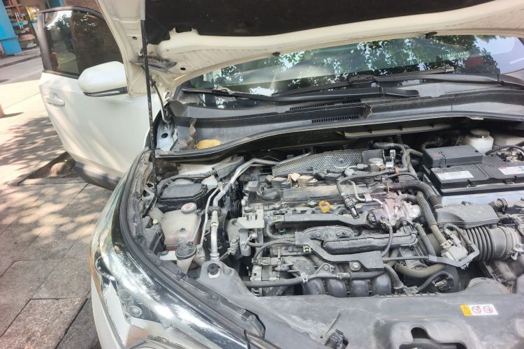 Used Toyota IZOA 2018 2.0L Yichi Version China VI Standard Engine Bay Right